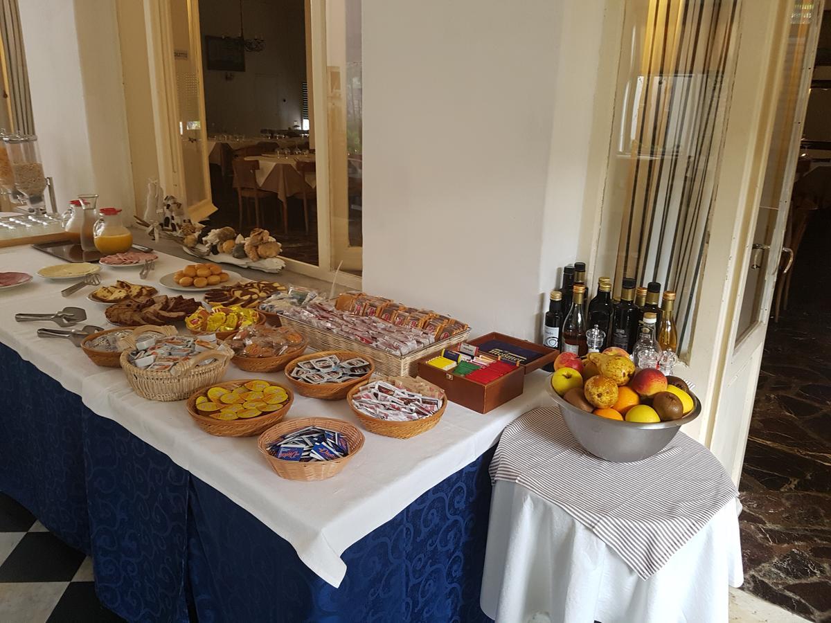 Albergo Lungomare Бонасола Екстериор снимка