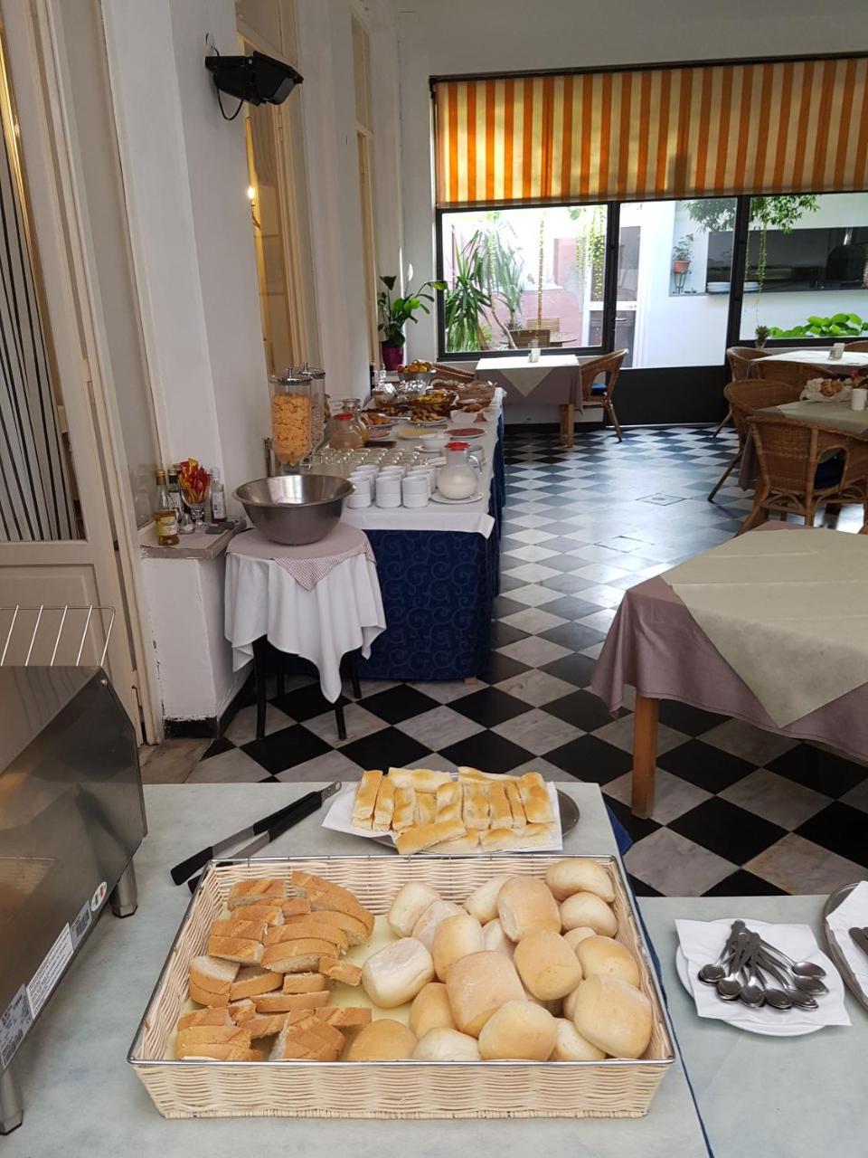 Albergo Lungomare Бонасола Екстериор снимка