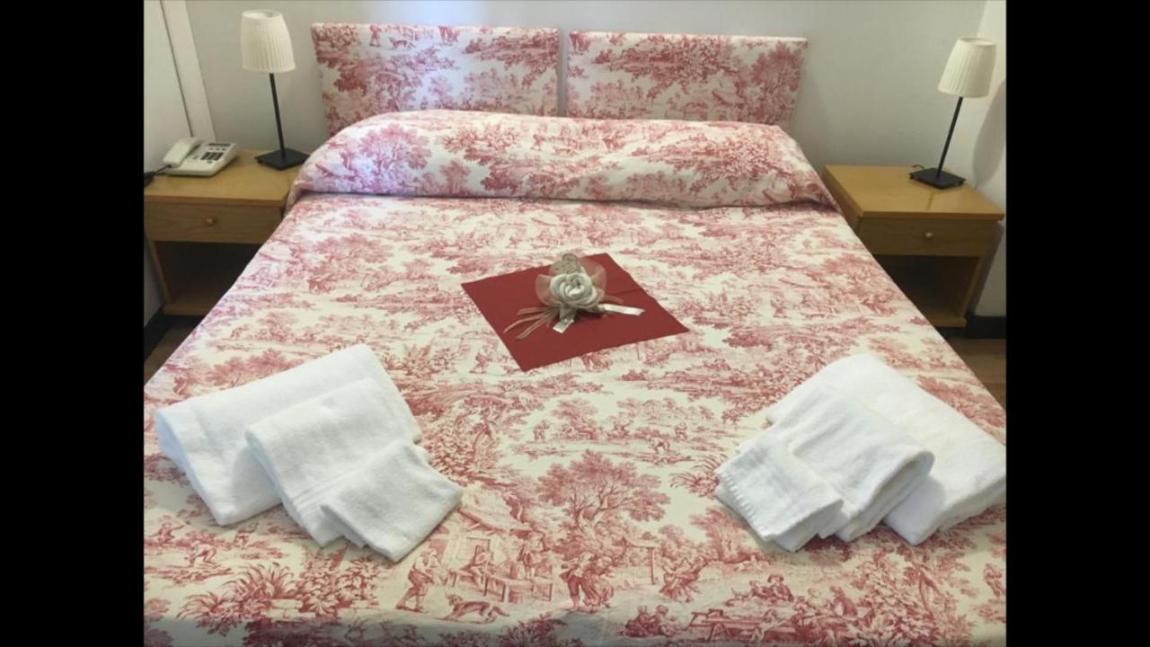 Albergo Lungomare Бонасола Екстериор снимка