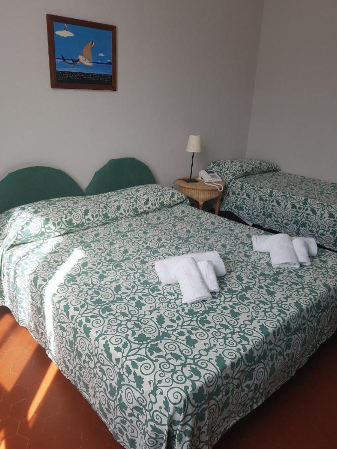 Albergo Lungomare Бонасола Екстериор снимка