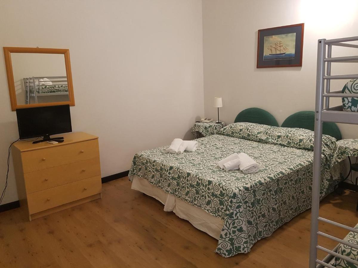 Albergo Lungomare Бонасола Екстериор снимка